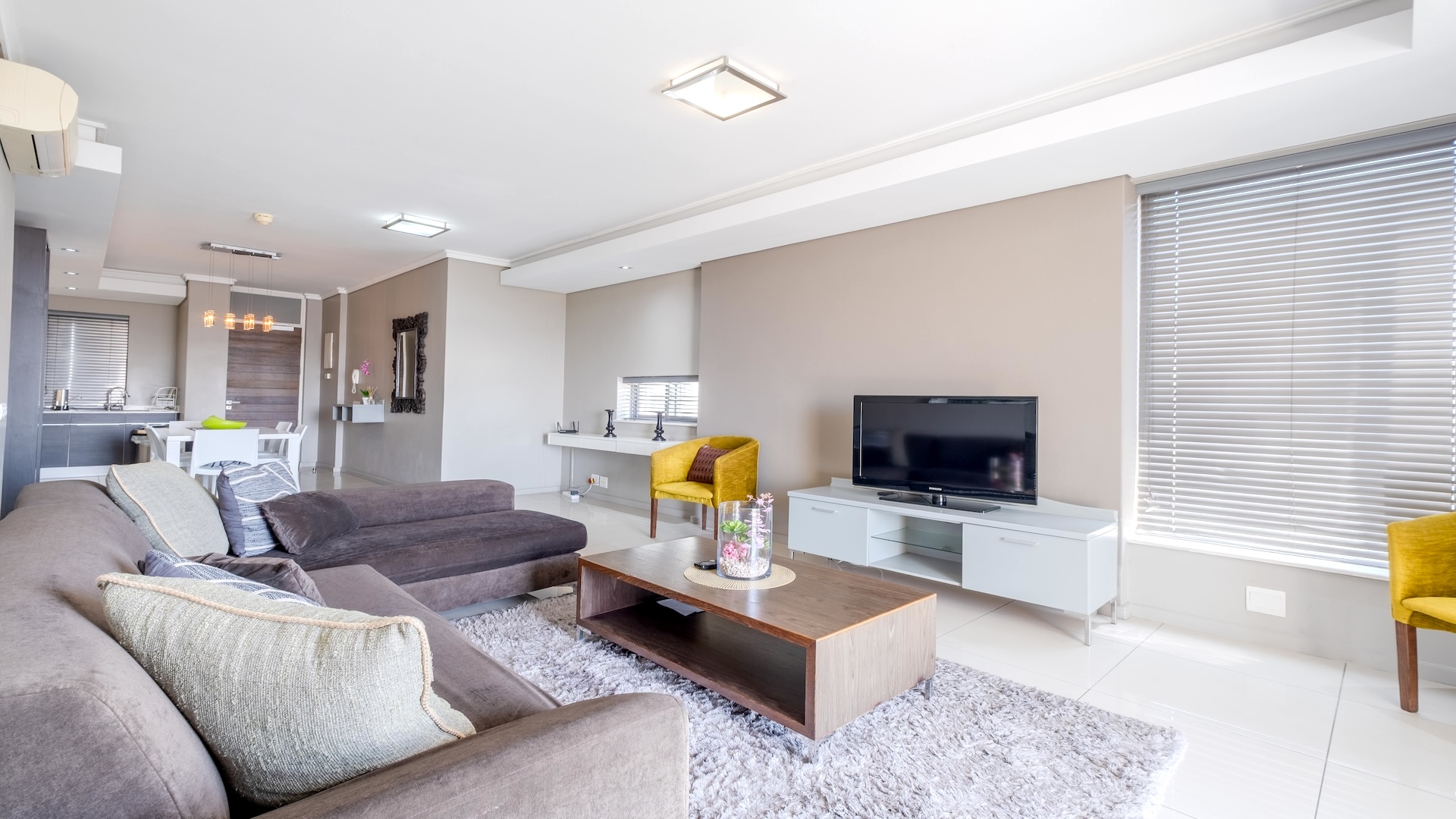 Crystal Towers 2-Bed - Unit 403 - Sleeps 4